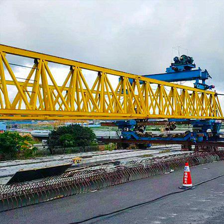架橋機(jī)出口的注意事項(xiàng) 30米架橋機(jī)租賃公司